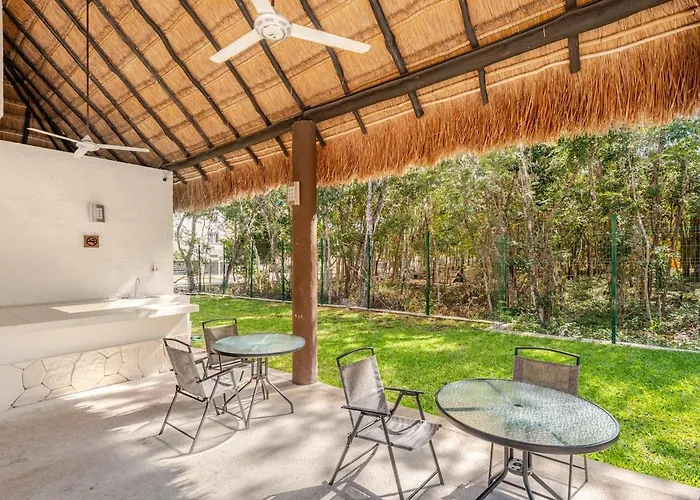 Ideal Para Quienes Rentan Auto Y Buscan Tranquilidad Con Seguridad Mas Amenidades, Cajon Para Auto, Planta Baja * Playa del Carmen