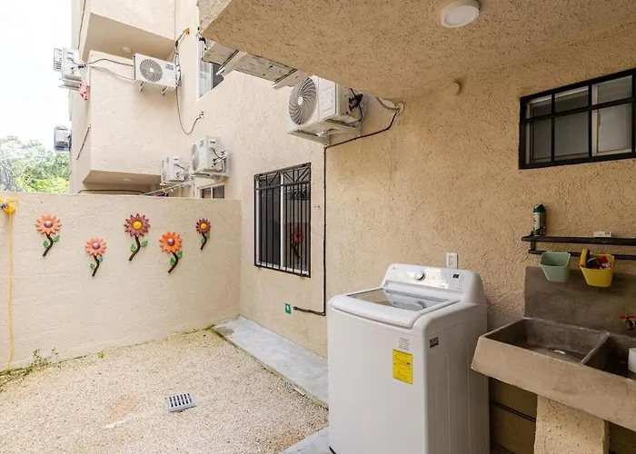 Apartamento Ideal Para Quienes Rentan Auto Y Buscan Tranquilidad Con Seguridad Mas Amenidades, Cajon Para Auto, Planta Baja *